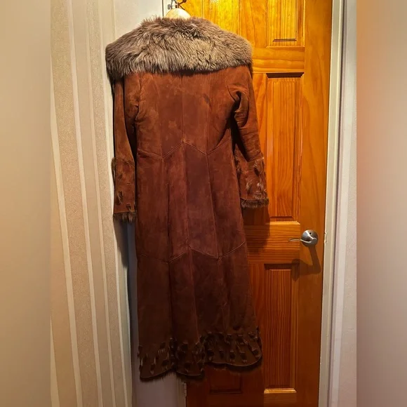 Di Bello Collection Shearling Long Coat - Picture 8 of 14